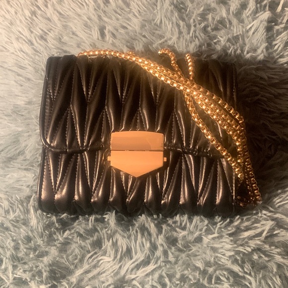 Handbags - Be cool stitched quilt design faux leather bag